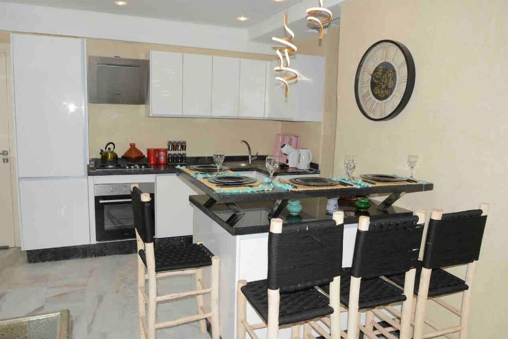 Appartement Bien Situe A Gueliz マラケシュ エクステリア 写真