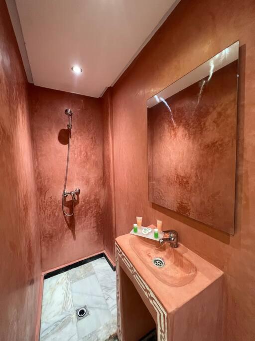 Appartement Bien Situe A Gueliz マラケシュ エクステリア 写真